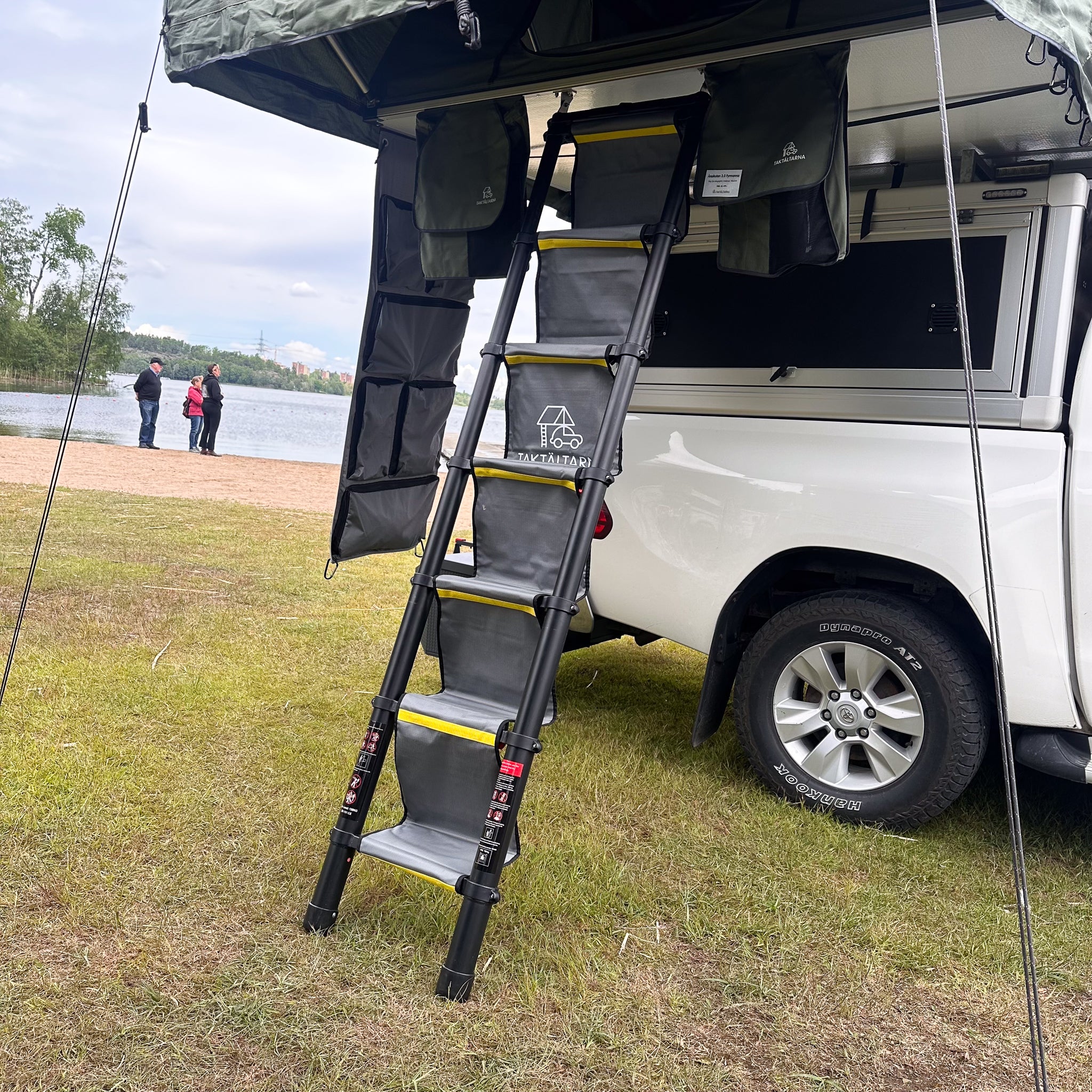 Children's and dog ladder for roof tents
