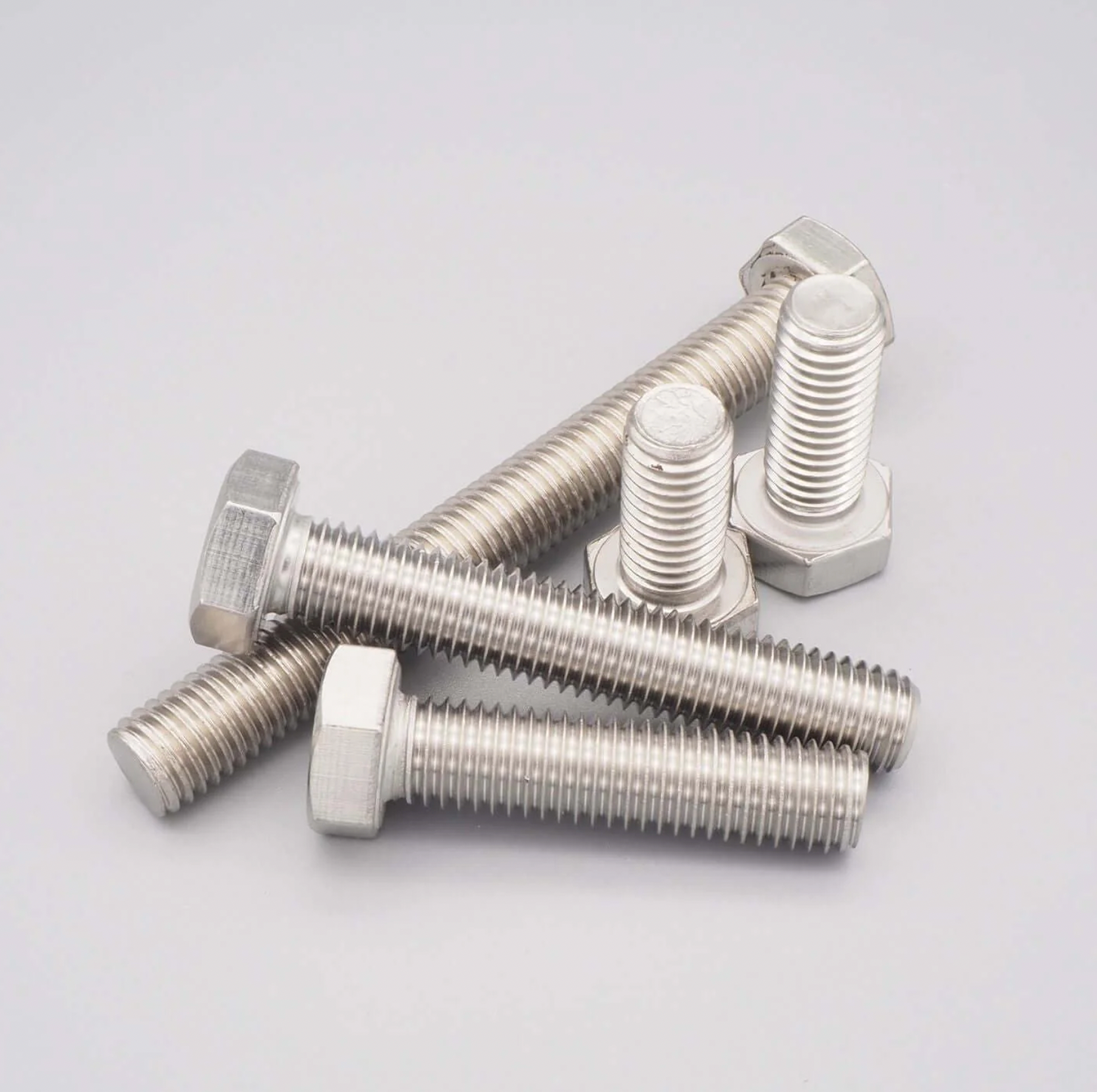 Complete set of M8 bolts for mounting roof tents